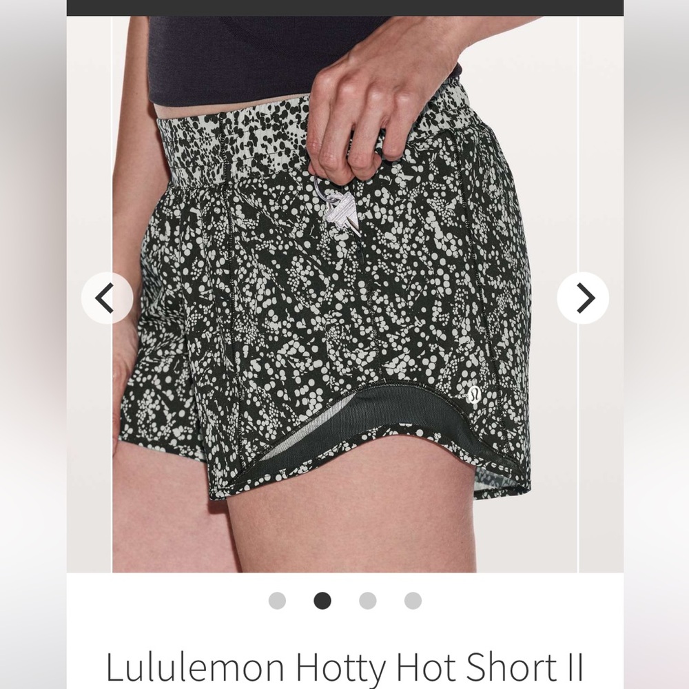 Lululemon Hotty Hot Low Rise 4” Short - Size 4